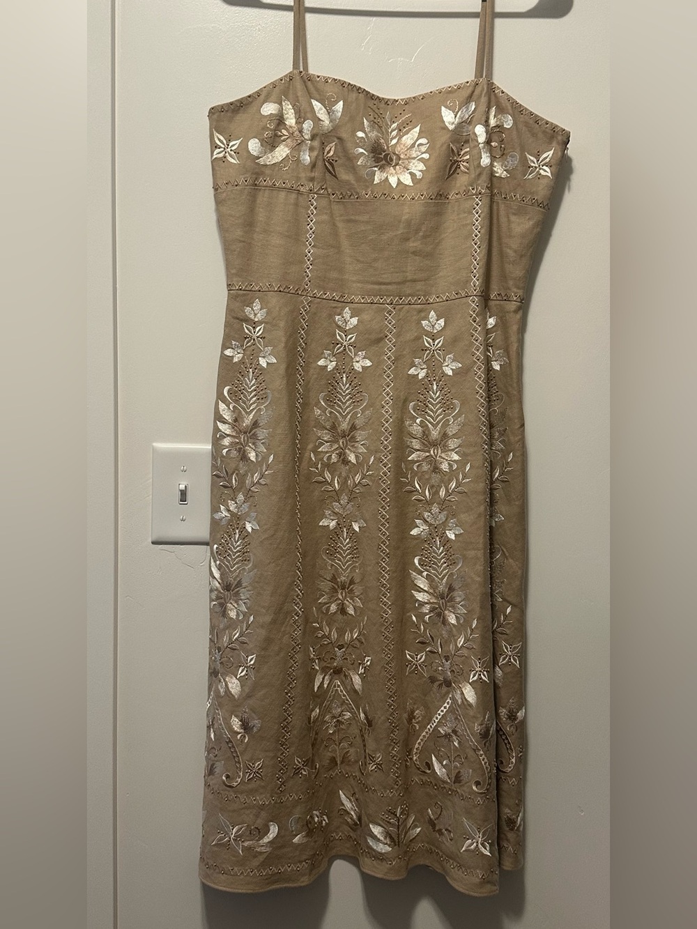 ANTONIO MELANI  Linen Blend Tan Embroider Dress. Size 10 - Picture 3 of 14